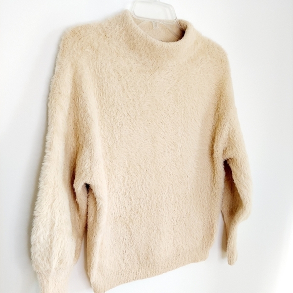 Catherine Malandrino Eyelash Knit Mockneck Sweater Cream Women Medium Fuzzy EUC - Picture 2 of 15